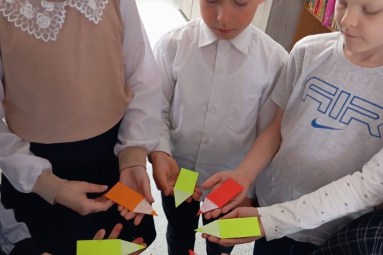  «Кітапқа бетбелгі сыйла»